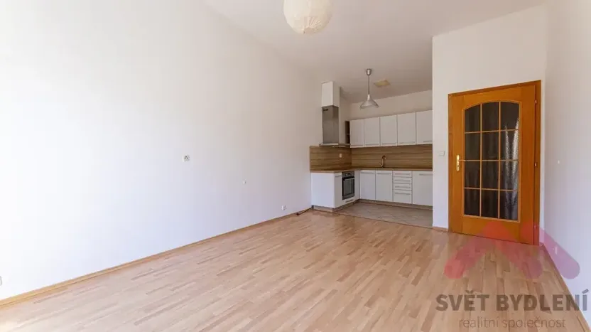 Pronájem bytu 2+kk, Praha - Žižkov, Jeseniova, 53 m2