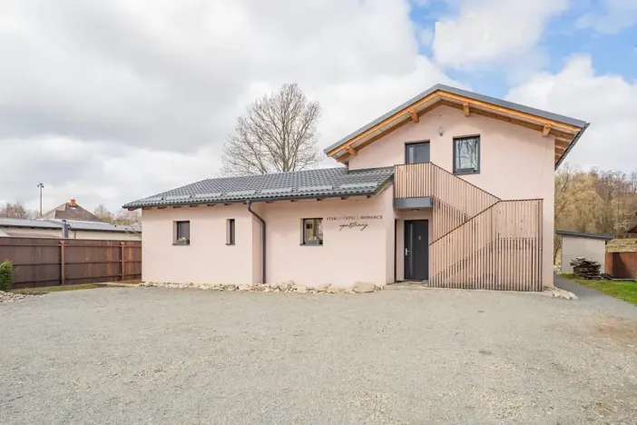 Prodej apartmánu, Staré Město, Sportovní, 197 m2