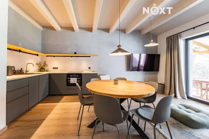 Prodej apartmánu, Staré Město, Sportovní, 197 m2