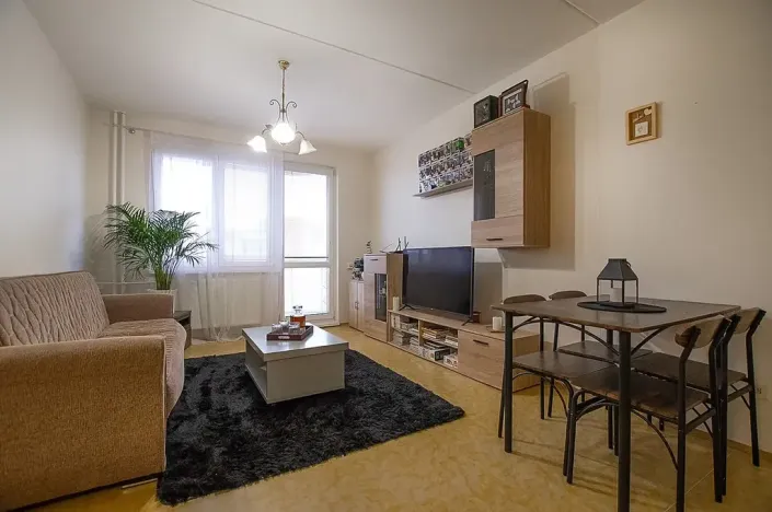 Prodej bytu 2+kk, Tábor, nám. Přátelství, 40 m2