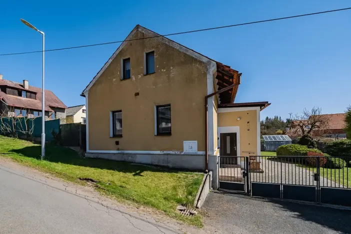 Prodej rodinného domu, Krupá, 102 m2