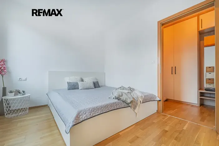 Pronájem bytu 2+kk, Praha - Libeň, Davídkova, 51 m2