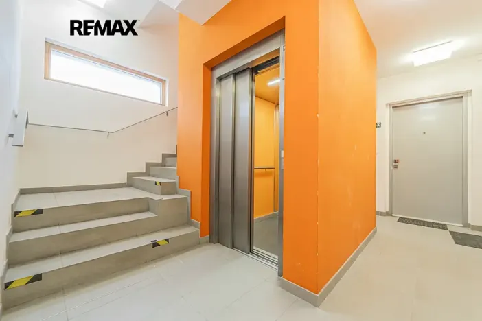 Pronájem bytu 2+kk, Praha - Libeň, Davídkova, 51 m2