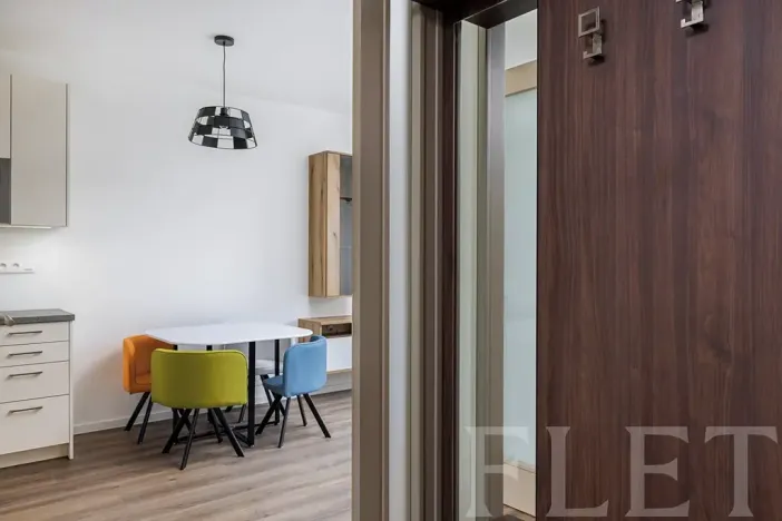 Pronájem bytu 2+kk, Praha - Žižkov, V domově, 48 m2