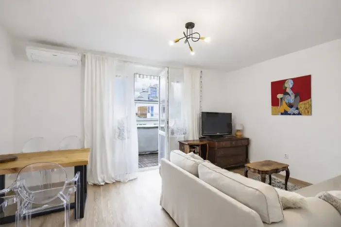 Pronájem bytu 1+kk, Praha - Žižkov, Biskupcova, 30 m2