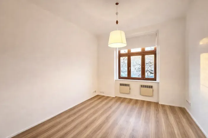 Pronájem bytu 1+kk, Praha - Holešovice, Na Maninách, 22 m2