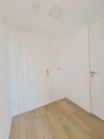 Pronájem bytu 1+kk, Praha - Holešovice, Na Maninách, 31 m2