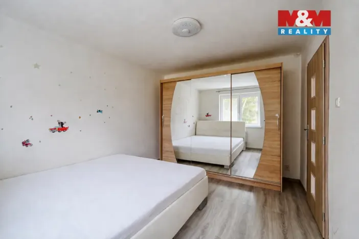 Prodej bytu 3+1, Mariánské Lázně - Úšovice, Ke Kasárnům, 63 m2