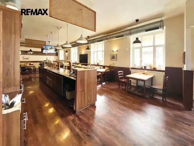 Prodej činžovního domu, Praha - Ďáblice, Kokořínská, 1880 m2