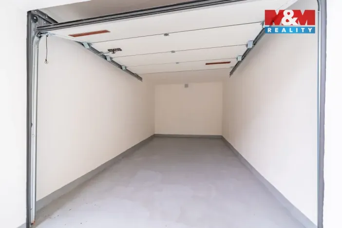 Prodej garáže, Karlovy Vary, 17 m2