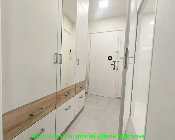 Pronájem bytu 1+kk, Praha - Řepy, 35 m2