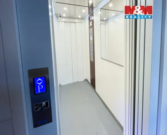 Pronájem bytu 1+1, Sokolov, Křížová, 40 m2