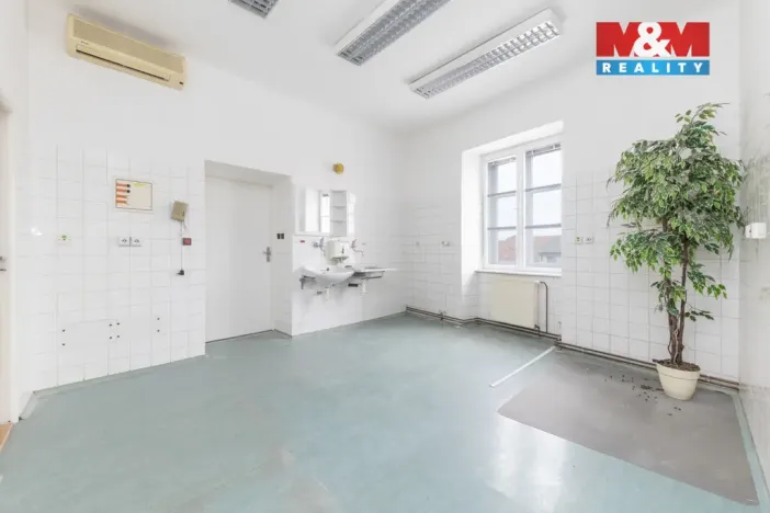 Pronájem obchodního prostoru, Slavkov u Brna, Palackého náměstí, 71 m2