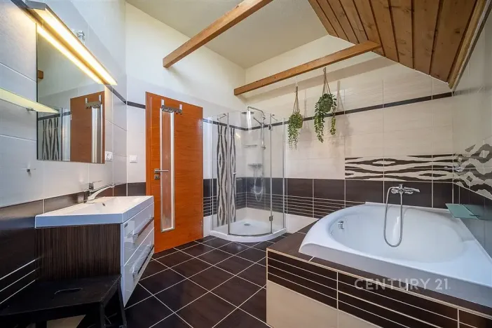 Prodej rodinného domu, Vrábče - Koroseky, 220 m2