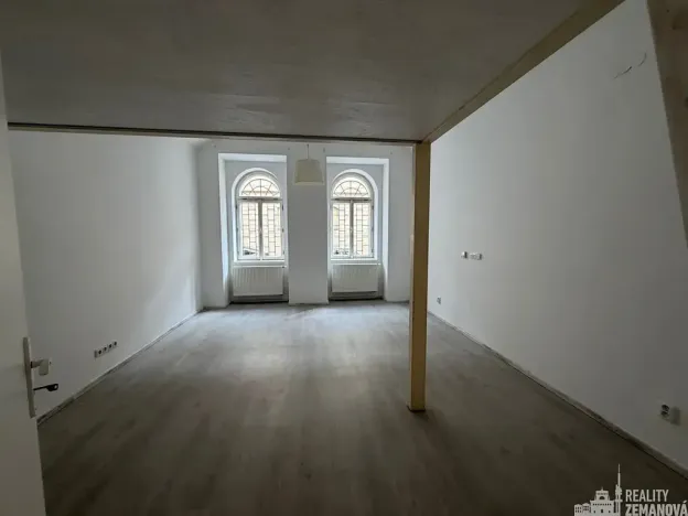 Pronájem bytu 1+1, Praha - Smíchov, Vltavská, 40 m2