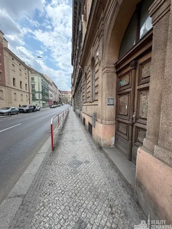 Pronájem bytu 1+1, Praha - Smíchov, Vltavská, 40 m2