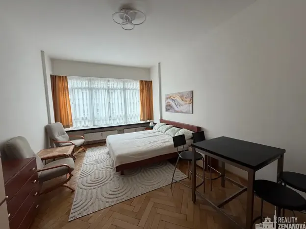 Pronájem bytu 1+1, Praha - Nové Město, Soukenická, 33 m2