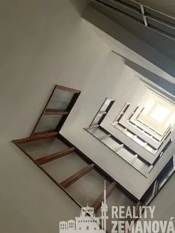 Pronájem bytu 2+kk, Praha - Bubeneč, Verdunská, 41 m2