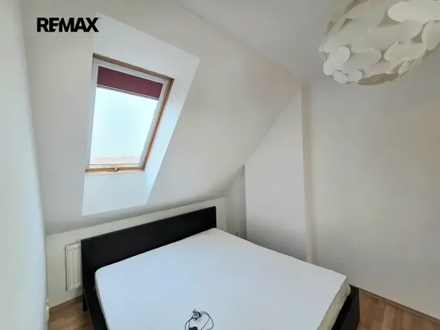 Prodej bytu 2+kk, Jesenice, Příčná I., 45 m2