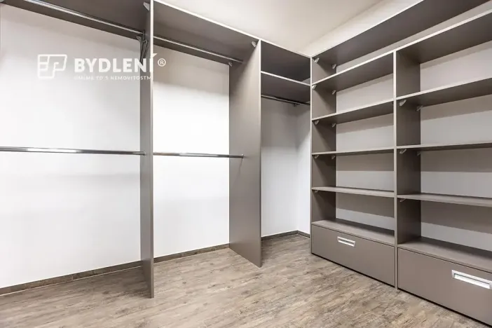 Prodej rodinného domu, Teplice, Kladrubská, 393 m2