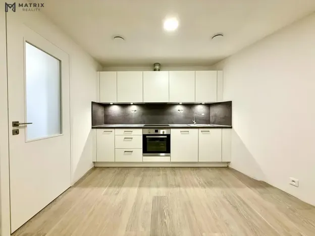 Pronájem bytu 2+1, Praha - Libeň, Zenklova, 74 m2