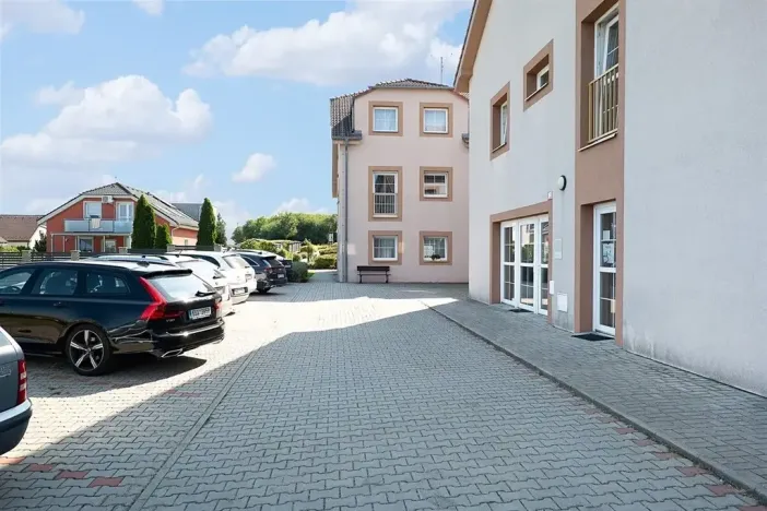 Prodej bytu 1+kk, Úholičky, Roztocká, 37 m2