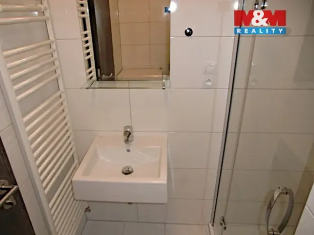 Pronájem bytu 1+kk, Praha - Letňany, Frýdecká, 27 m2
