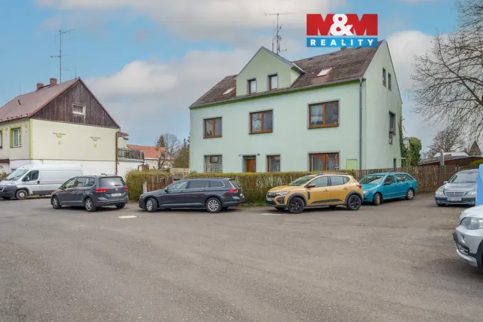 Prodej bytu 3+1, Karlovy Vary - Stará Role, Nádražní, 65 m2