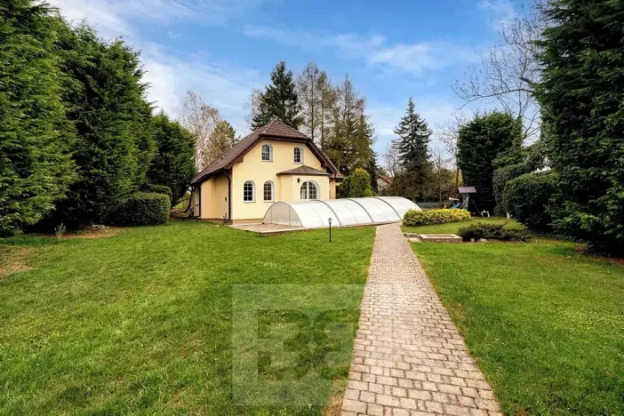 Prodej rodinného domu, Kunice, U Stájí, 170 m2