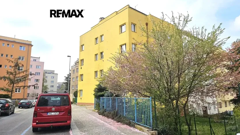 Pronájem bytu 2+kk, Praha - Břevnov, Junácká, 50 m2