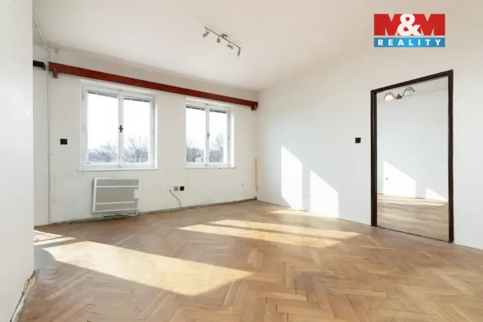 Prodej atypického bytu, Krnov - Pod Bezručovým vrchem, Bezručova, 73 m2