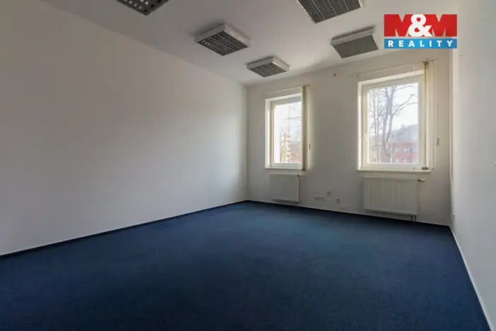 Pronájem kanceláře, Jeseník, nám. Svobody, 63 m2