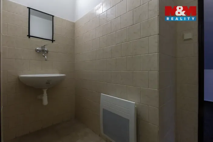 Pronájem kanceláře, Jeseník, nám. Svobody, 27 m2