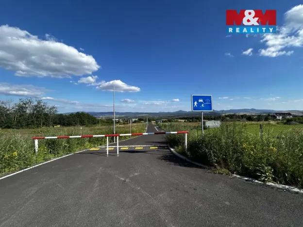 Prodej pozemku pro bydlení, Krupka - Unčín, 762 m2