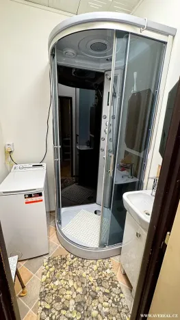 Pronájem bytu 2+1, Praha - Malešice, Tuchorazská, 56 m2