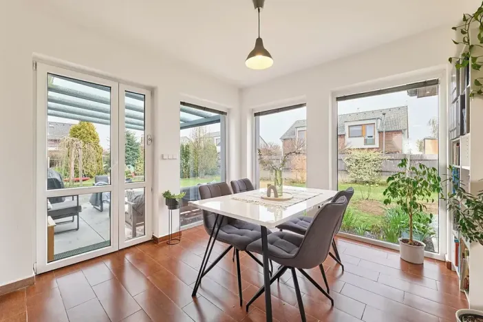 Prodej rodinného domu, Svémyslice, Sluncová, 155 m2