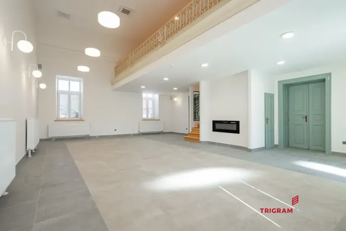 Pronájem restaurace, Hradec Králové - Plotiště nad Labem, Petra Jilemnického, 244 m2