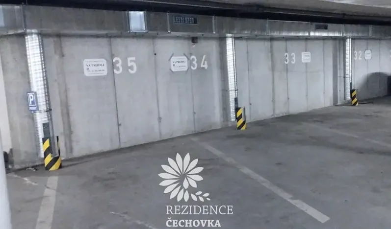 Prodej garážového stání, Havlíčkův Brod, Stromovka, 13 m2