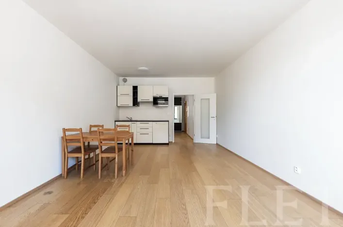 Pronájem bytu 1+kk, Praha - Michle, Nuselská, 43 m2