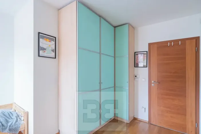 Prodej bytu 3+kk, Praha - Kobylisy, Pod hliništěm, 70 m2