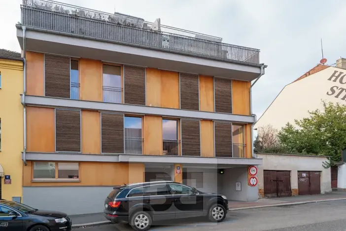 Prodej bytu 3+kk, Praha - Kobylisy, Pod hliništěm, 70 m2