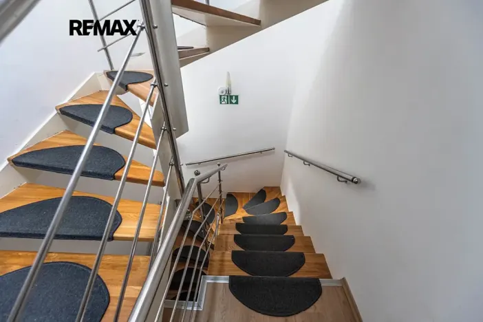 Prodej rodinného domu, Praha - Kyje, Hajní, 330 m2