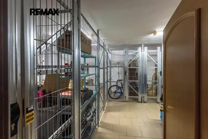 Prodej rodinného domu, Praha - Kyje, Hajní, 330 m2