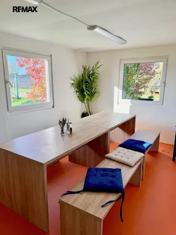 Prodej výrobních prostor, Dolní Chvatliny, 3690 m2