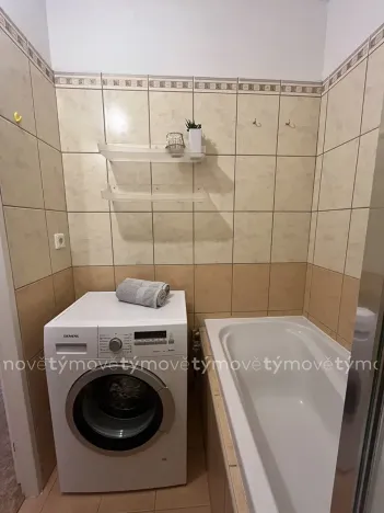 Prodej bytu 3+1, Pardubice, Brožíkova, 59 m2