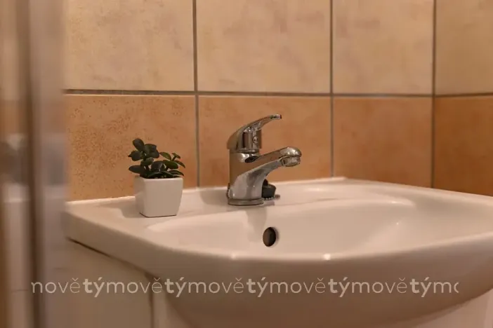 Prodej bytu 3+1, Pardubice, Brožíkova, 59 m2