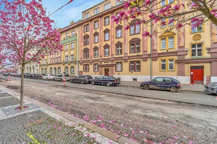 Pronájem bytu 2+kk, Hradec Králové, Mánesova, 59 m2