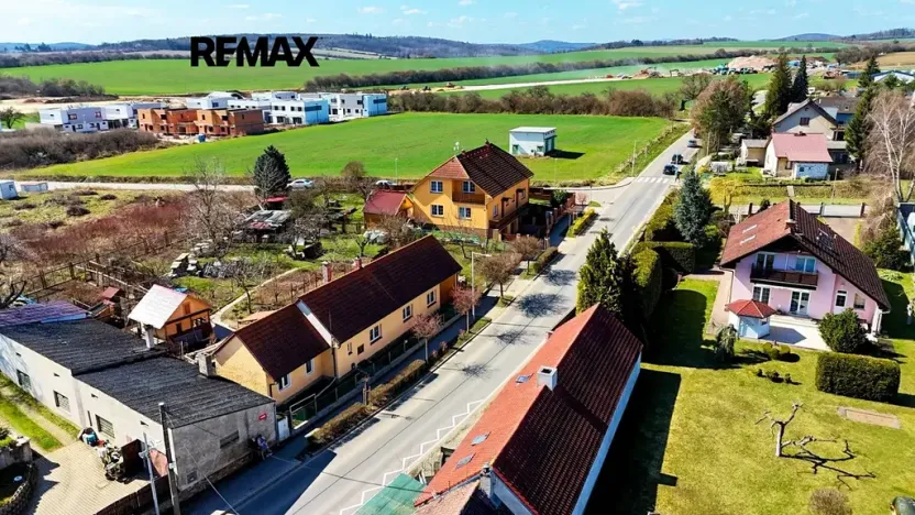 Pronájem atypického bytu, Drahelčice, V Brance, 164 m2