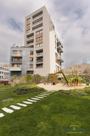 Pronájem bytu 3+kk, Praha - Holešovice, V háji, 74 m2