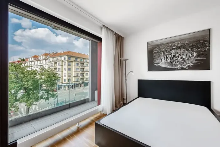 Pronájem bytu 1+kk, Praha - Vinohrady, Korunní, 47 m2